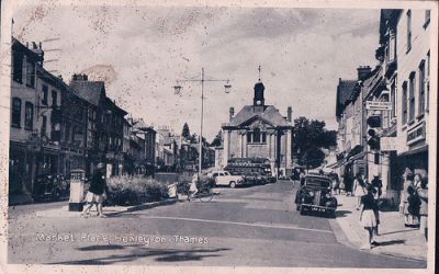 Black and white postcard of Henley Town Hall in the 1950s.
