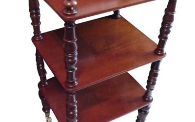 Small mahogany whatnot